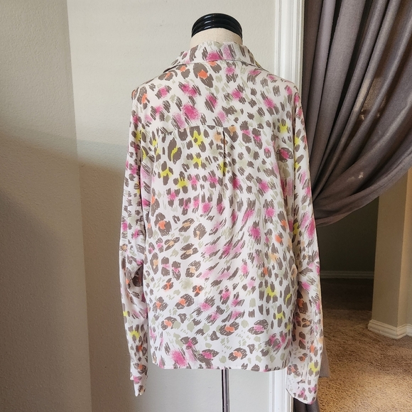 Charlie Jade Silk Blouse ๐ - Picture 5 of 12